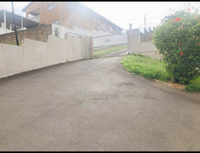 3 BEDROOM HOUSE FOR SALE IN BLUFF
